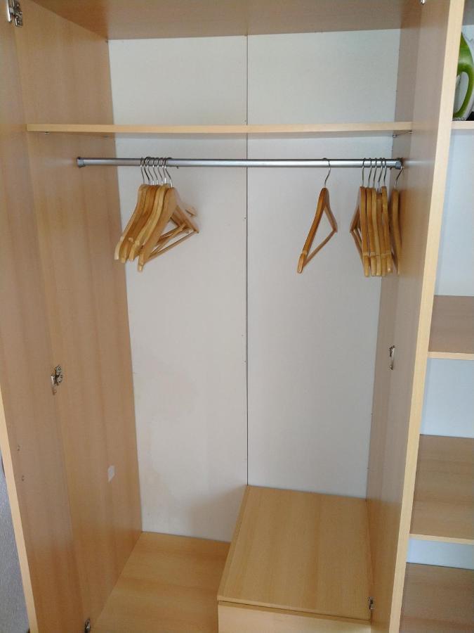 Studio, 4-7 Mins To Main Station By Train