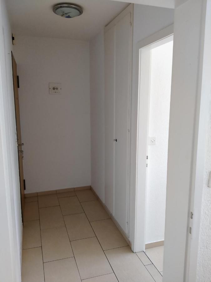 Apartment Studio, 4-7 Mins To Main Station By Train *