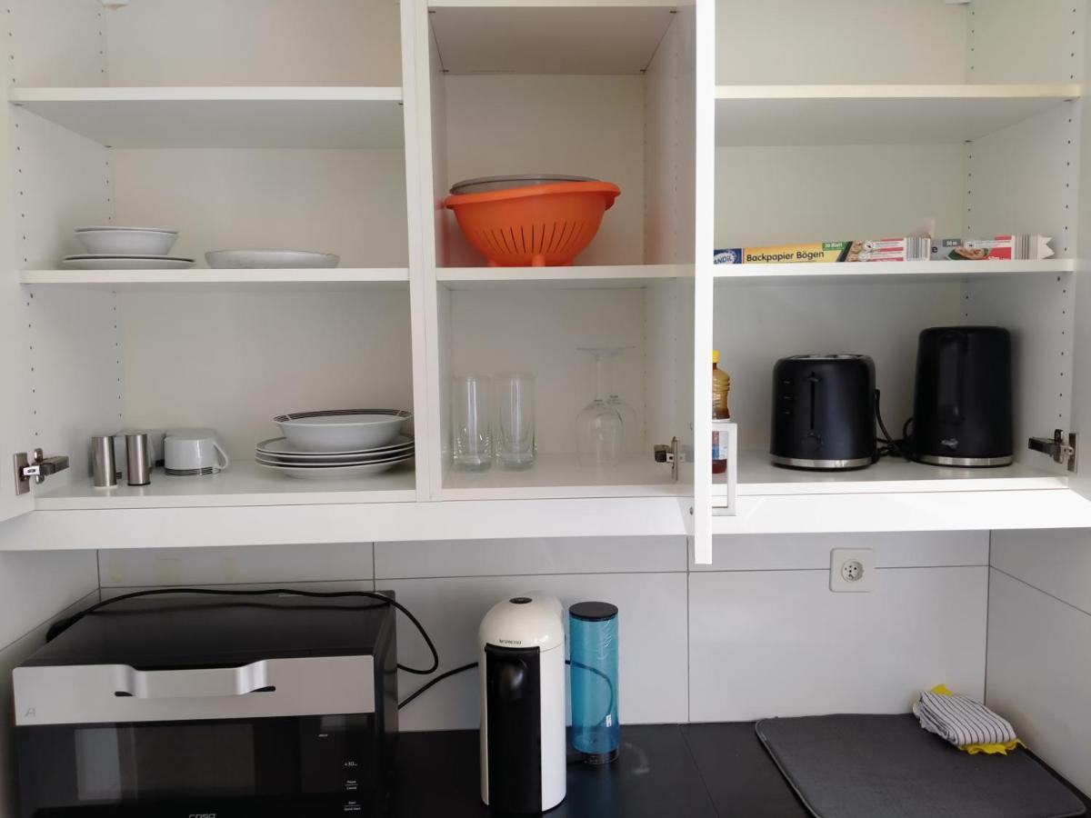 Studio, 4-7 Mins To Main Station By Train Apartment *