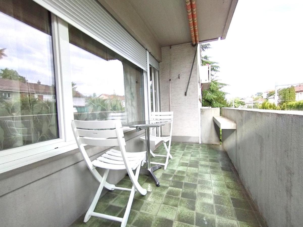 Studio, 4-7 Mins To Main Station By Train Apartment *